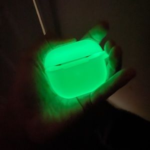 New! AirPods 3 Silicone Case - Fluorescent Green